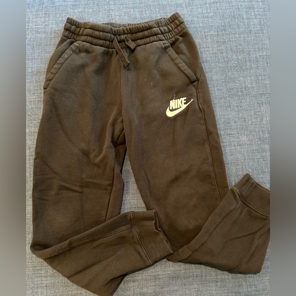Nike boys sweat pants